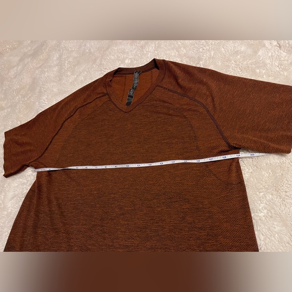 Lululemon Metal Vent Tech 2.0 V Neck Mens Shirt Black/Canyon Orange Sz L - Picture 3 of 10
